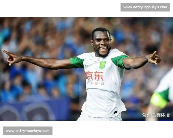 恩加德乌头球造门将乌龙 国安半场 1-0 领先西海岸