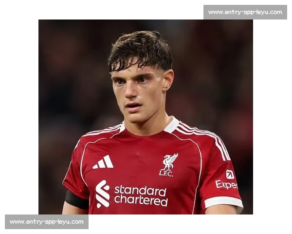 夸安萨体检完成！药厂 3000 万欧签下红军新星，利物浦握 6000 万回购条款