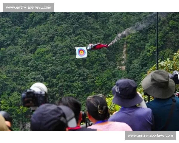 张树鹏 2025 天门山冲击翼装飞行世锦赛冠军 剑指亚洲首冠与双料传奇