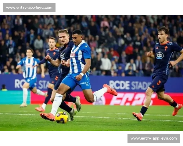 巴萨分期求购霍安遭拒 西班牙人铁心死敌交易